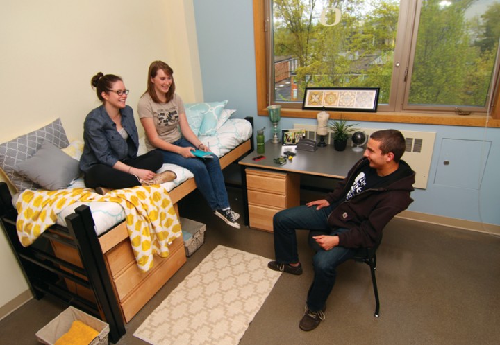Students in a Global Scholars Hall double room
